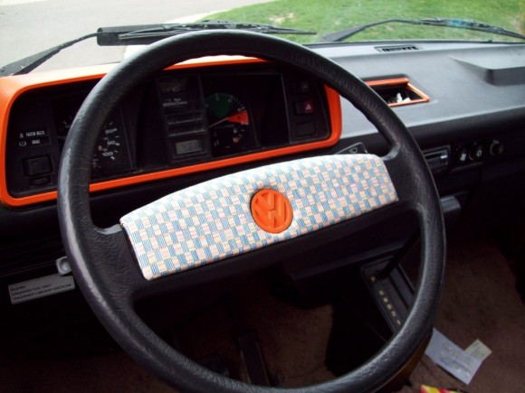 steering-wheel-color